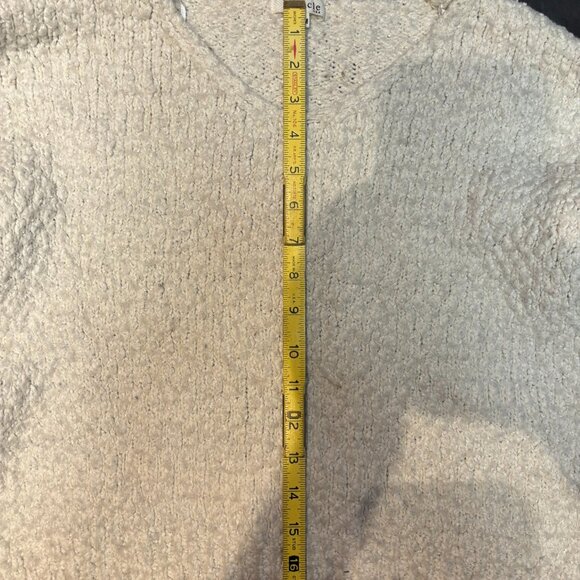 Miracle Women’s White Crew-Neck Knit Sweater – Size S/M - Picture 5 of 6